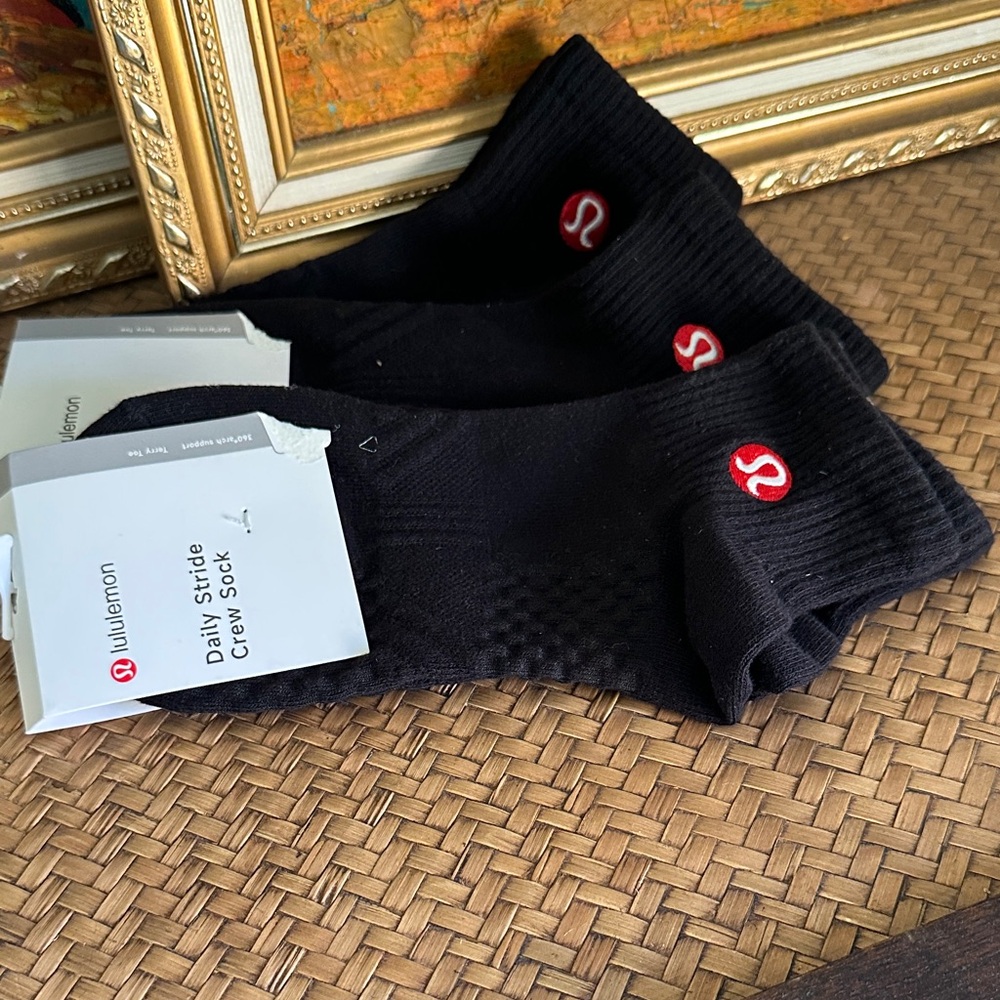 lululemon athletica Black daily  Crew Socks